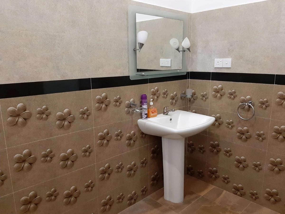טיסמהרמה Julia Safari Inn מראה חיצוני תמונה
